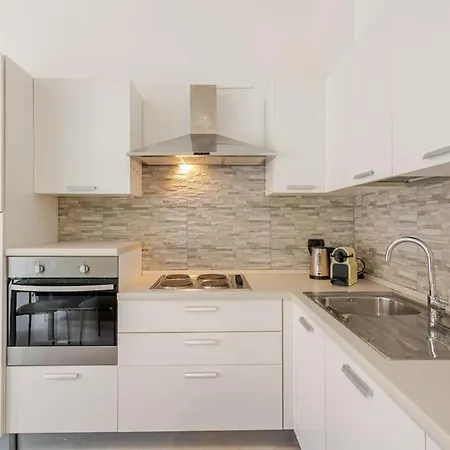 Urban House - Exclusive Park House Navigli Center Milan
