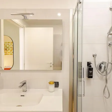 Urban House - Exclusive Park House Navigli Center Milan