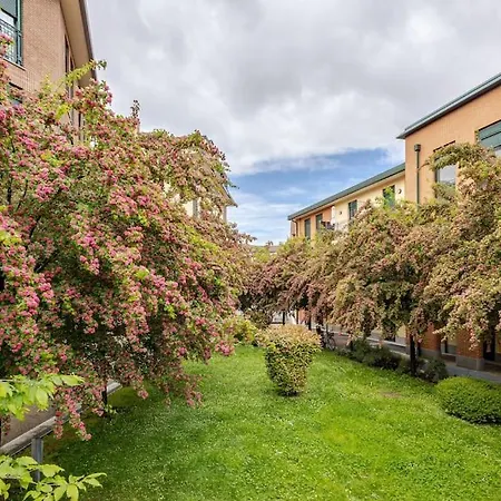 Urban House - Exclusive Park House Navigli Center Milan
